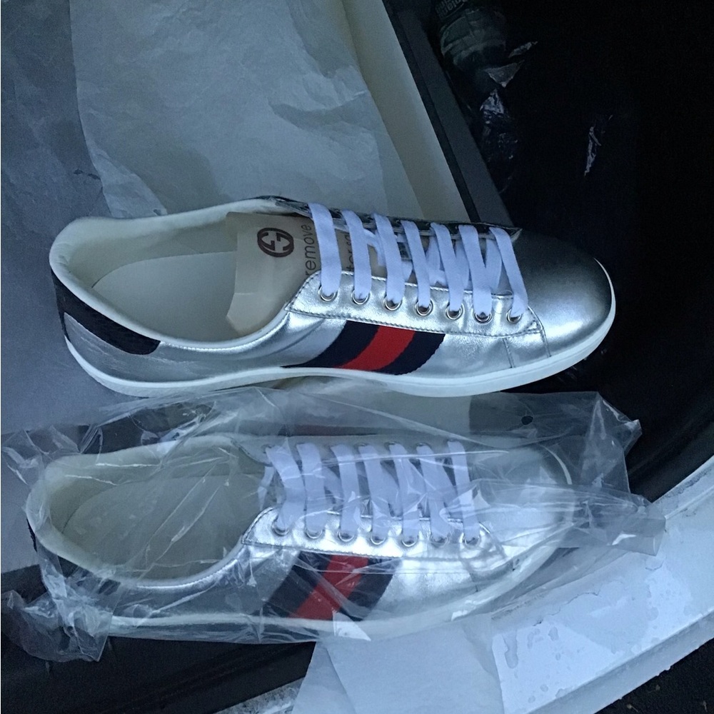 Mens size 8 Gucci sneakers